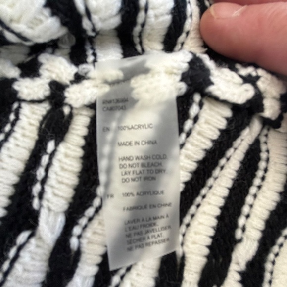 Sioni black and white graphic knit cardigan size L NWT - Picture 13 of 15